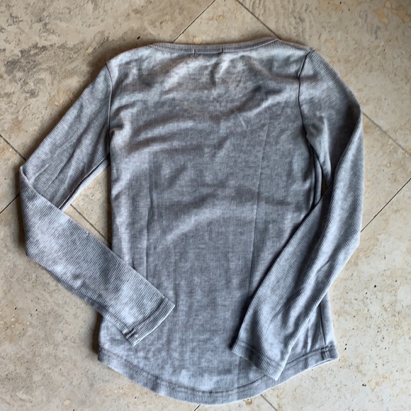 Volcom Thermal Long-sleeved, V-neck Tee Shirt - Picture 3 of 4